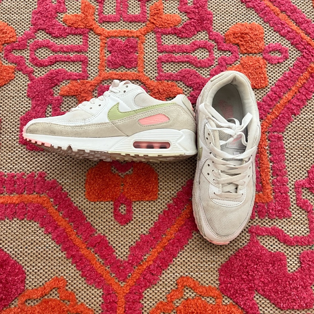 Pink n Green Nike Air Max’s
